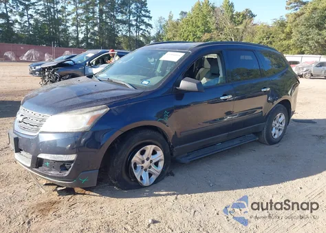 2015 Chevrolet Traverse Ls z USA, uszkodzony, nr VIN 1GNKRFEDXFJ275799